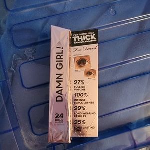 Too faced Damn girl mascara